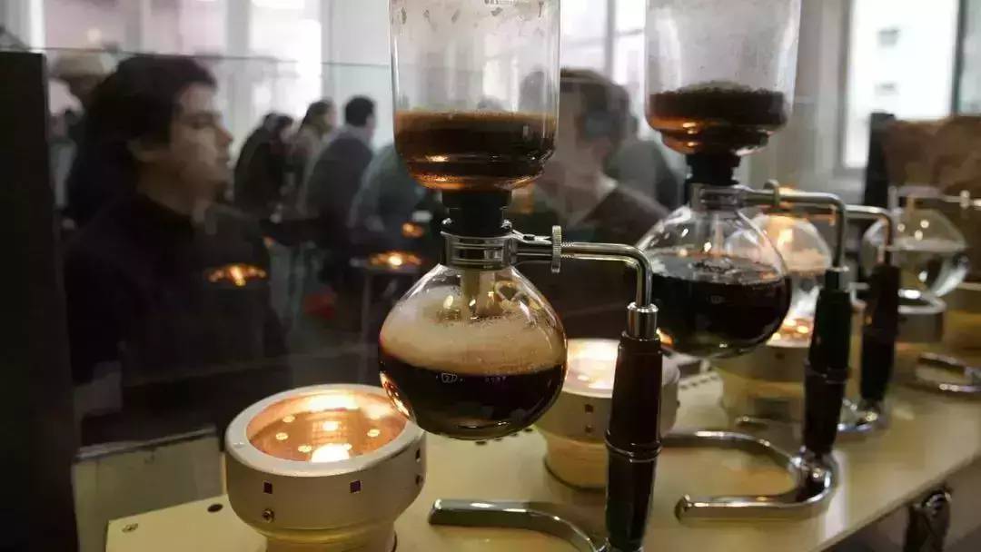 紐約這家咖啡店，除了沒有咖啡因啥都有