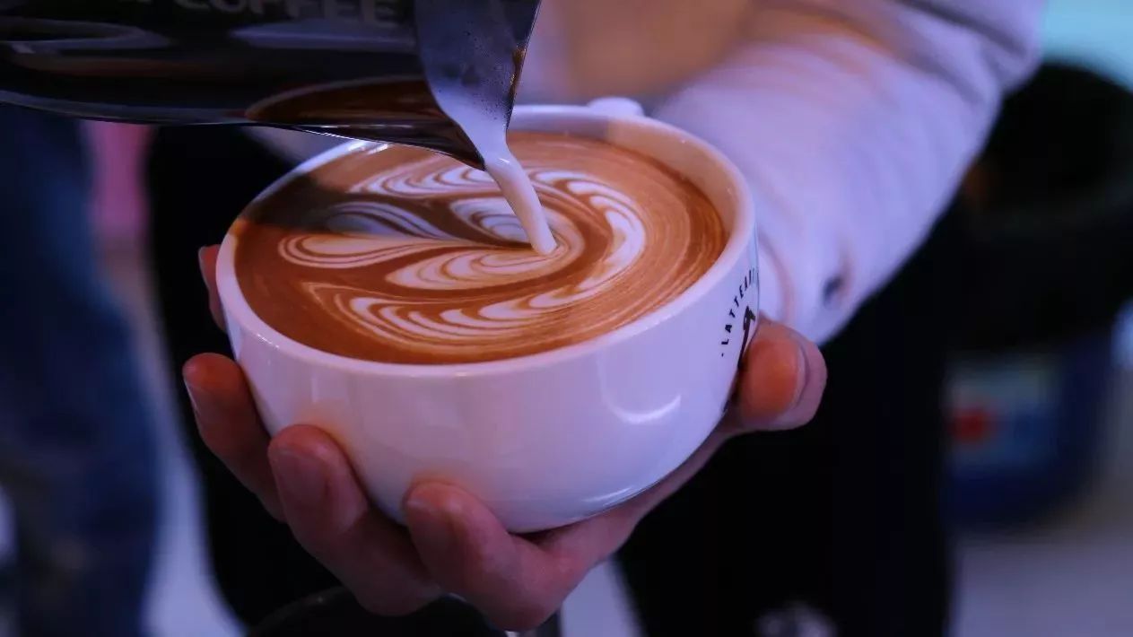 總有一個(gè)比你忙的人在喝咖啡