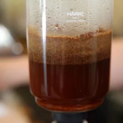 日常沖煮 | 與手沖咖啡相比，虹吸壺咖啡的研磨度粗好還是細好？
