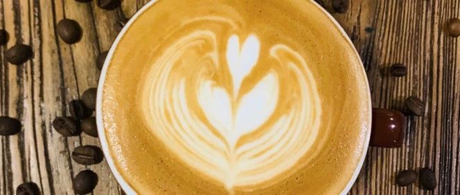 冬日暖陽，不如來一杯咖啡，既可暖胃也可暖心……