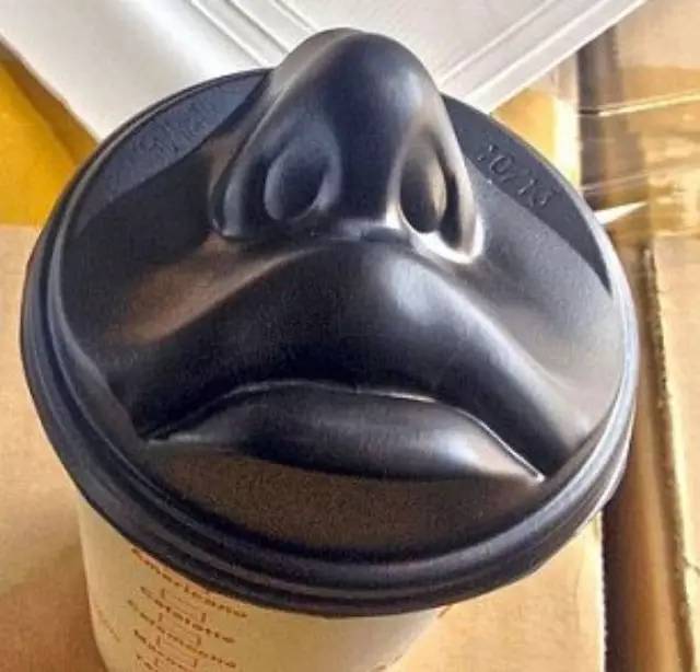 咖啡界創(chuàng)意停不下來：“接吻”蓋、“臉譜”機、咖啡鬧鐘......