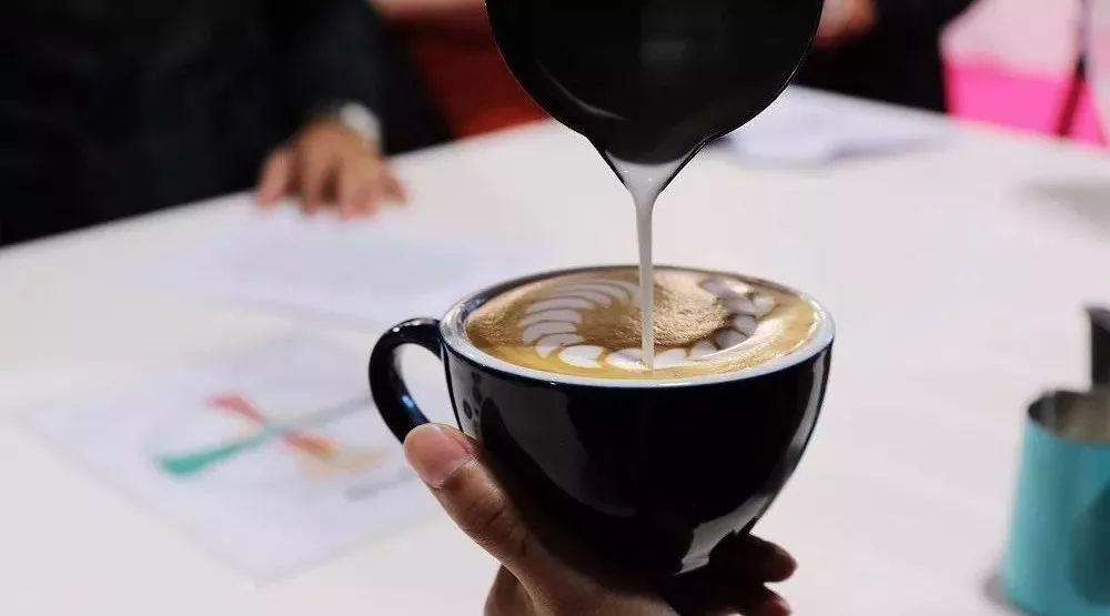 中國咖啡師贏得意大利拉花冠軍！