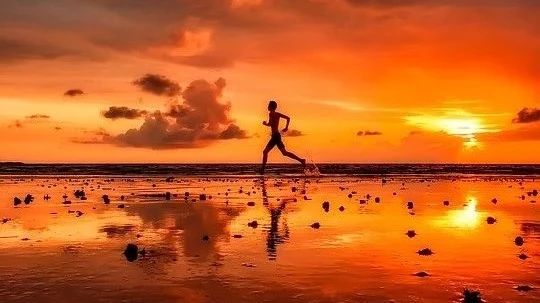 愛跑步的郭強(qiáng)，要從青島跑遍世界 | 咖啡人特寫