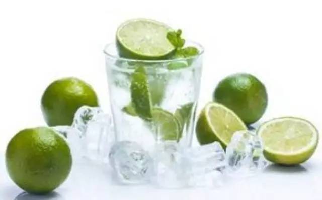 學(xué)會這個方法，至少多擠一倍檸檬汁，再也不會浪費了！