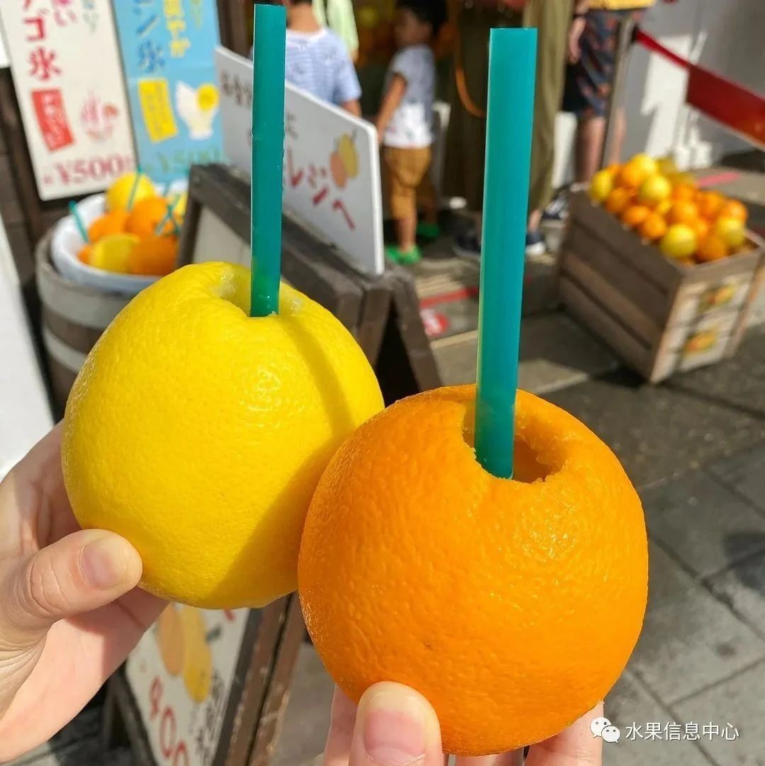 水果飲品新靈感：插根吸管就能喝，連杯子都不需要？