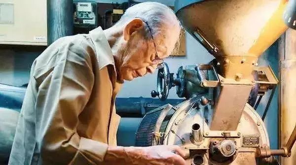 日本 歲咖啡大師逝世，在多重宇宙，他會和霍金一起喝咖啡么？