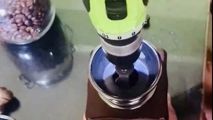 哈哈哈，沙雕手動(dòng)磨咖啡機(jī)，來(lái)自手磨主人的絕望！