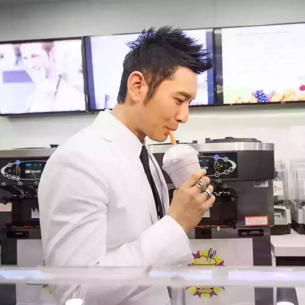 明星光環(huán)大不過商業(yè)規(guī)律，傳黃曉明百萬奶昔秘密洽談出售