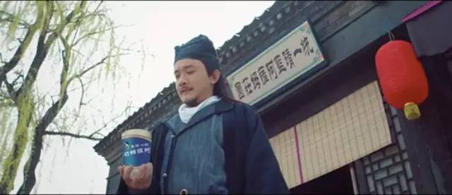 年飲品店要警惕, 瓶裝飲料正在“搶灘登陸”