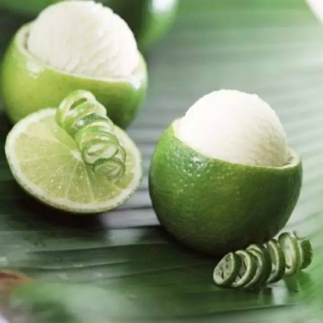 這樣用橙子做奶茶 再也不擔(dān)心牛奶會(huì)凝結(jié)了