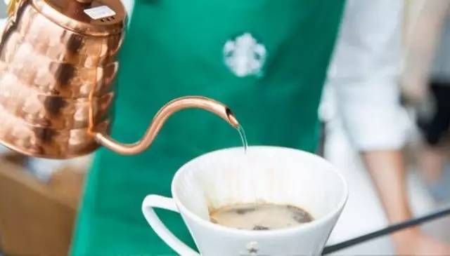 星巴克進軍精品咖啡市場，龍門咖啡棧月開張