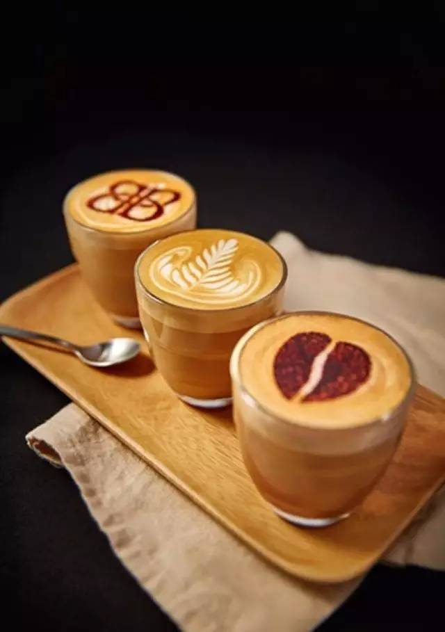 COSTA 推出可塔朵咖啡，里面還有百利甜酒口味