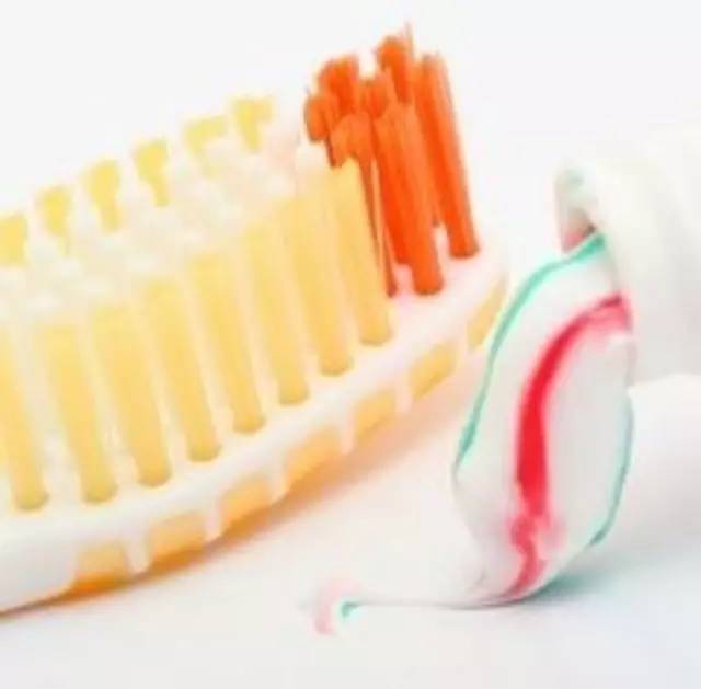 你家保溫茶桶上滿滿的茶垢怎么除