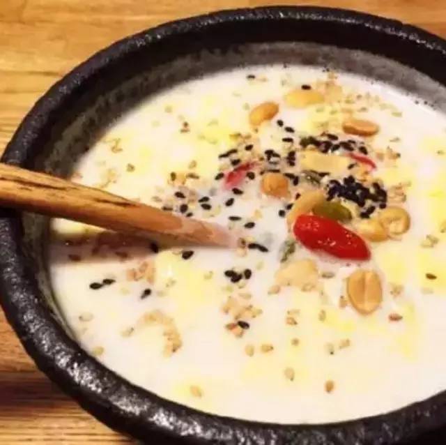 蘭州人最愛(ài)的特色甜品——酒釀牛奶雞蛋