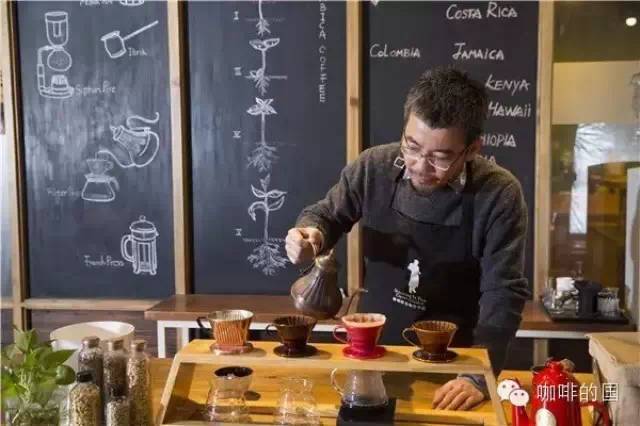 雕刻時光咖啡館創(chuàng)始人：經營咖啡館是件冷靜的事情