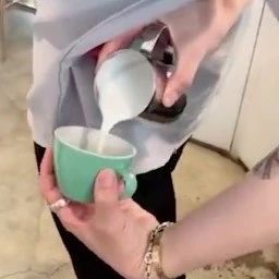 韓國歐巴咖啡拉花！