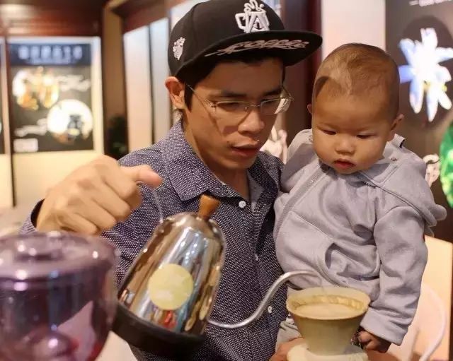 編輯部的故事|給我一杯咖啡，聊聊過(guò)去的故事