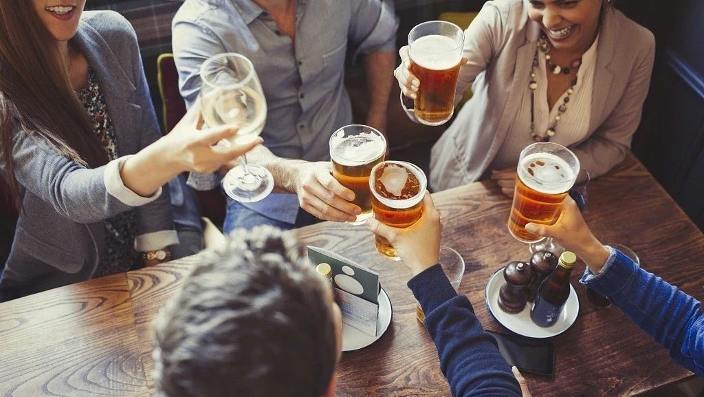 你也相信喝咖啡可以醒酒嗎？