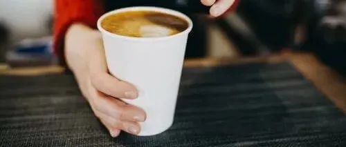 咖啡店的紙杯也要收錢，自帶杯不香嗎？