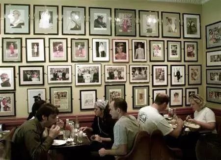 吃喝全免費，咖啡店賺錢有新招