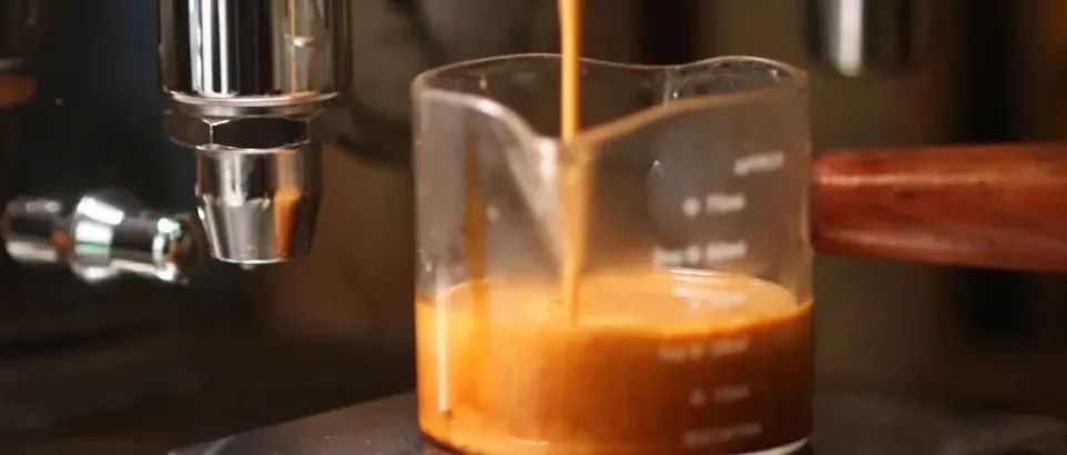 意式濃縮的crema是越多越好嗎？