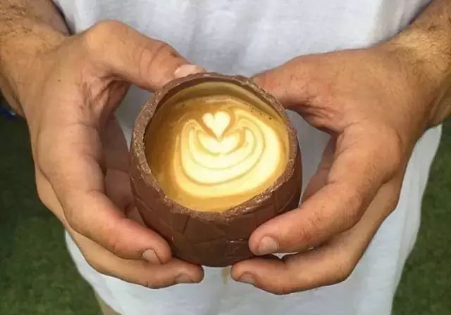 來杯拿鐵，不加奶！