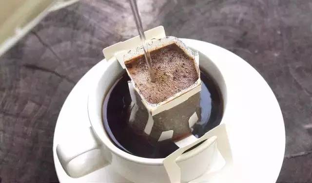 掛耳咖啡的正確打開姿勢