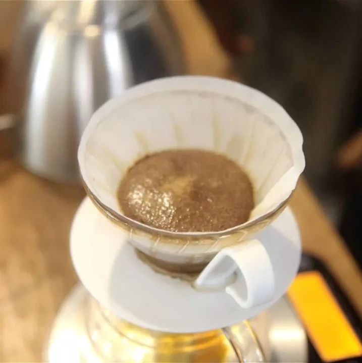 新手問答匯總 | 手沖咖啡的水溫有講究嗎？悶蒸的注水量是多少？
