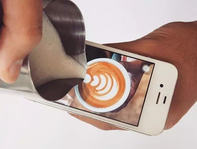 嗨，聽說你很會拉花，來玩玩？