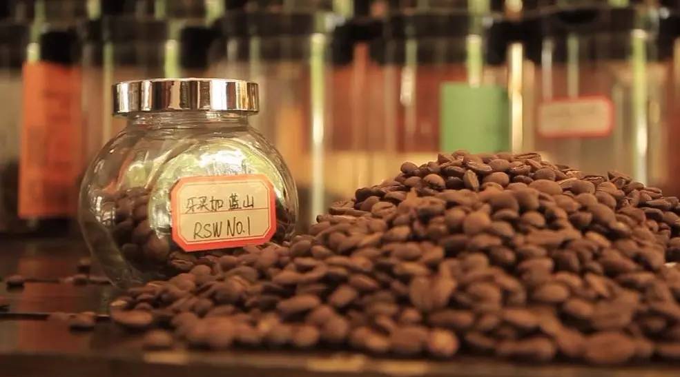 我有咖啡，你有故事嗎？