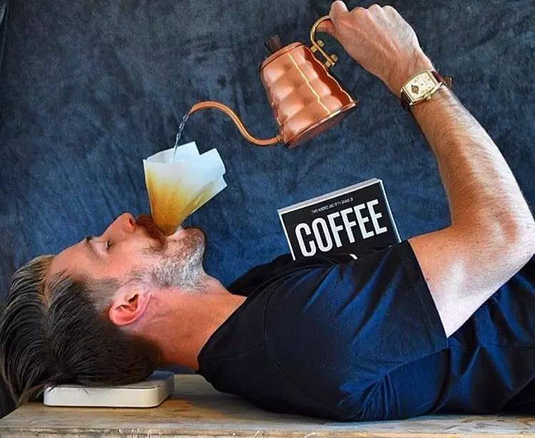 如何在人群中一眼認(rèn)出咖啡師？