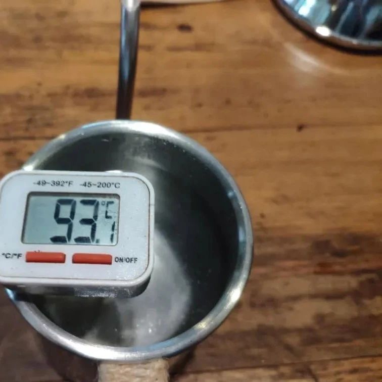 咖啡沖煮實驗室 | 手沖咖啡中水溫如何影響咖啡的風味？