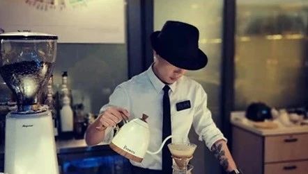 云南咖啡杯[貴陽賽場]選手風(fēng)采&評(píng)審風(fēng)采