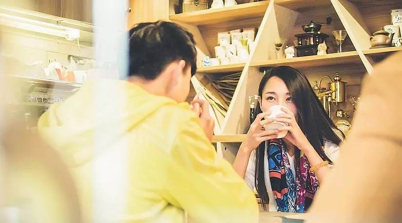 和咖啡談戀愛是啥體驗？讓美女告訴你