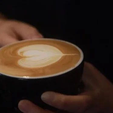 咖啡師養(yǎng)成記 | 教你拉愛心圖案，讓你“小心心，走天下”