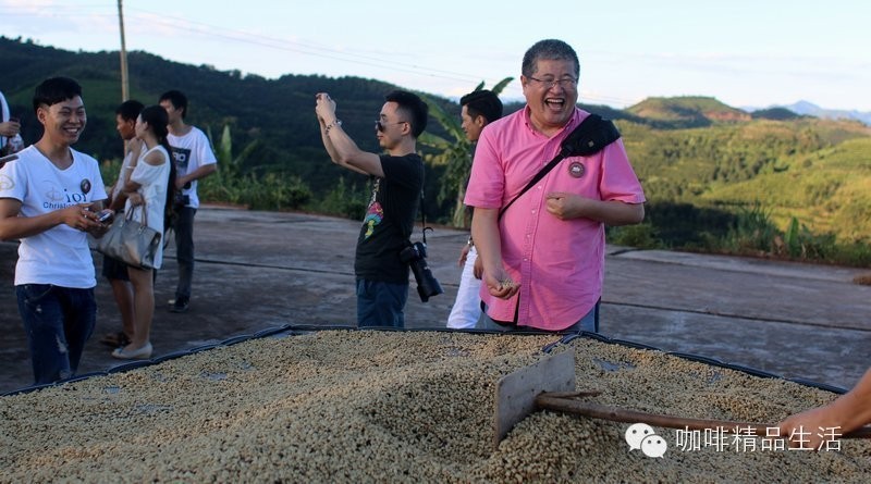 瞧，小伙伴都笑噴了！云南咖啡莊園之旅人物特寫，亮點暴多！