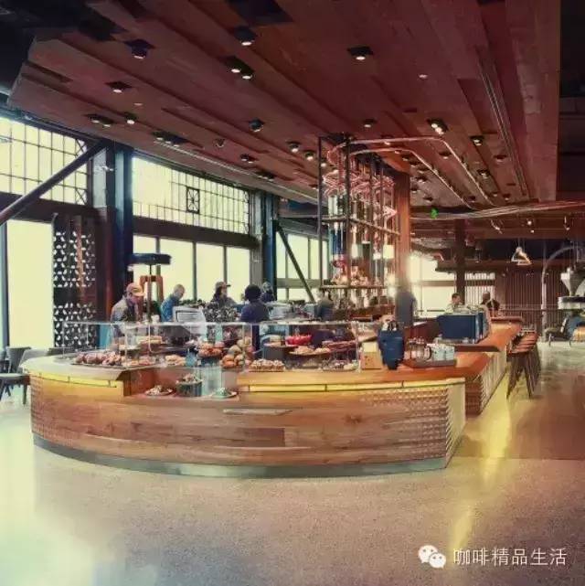 星巴克是個(gè)裝逼的好地方，不曬個(gè)圖這杯咖啡就白喝了……