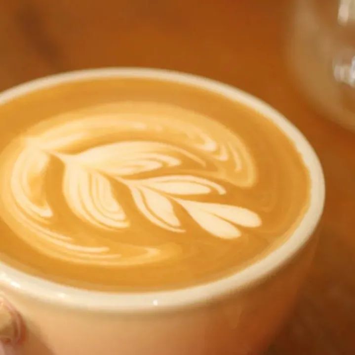 拉花教學(xué)｜如何正確練習擺缸壓紋