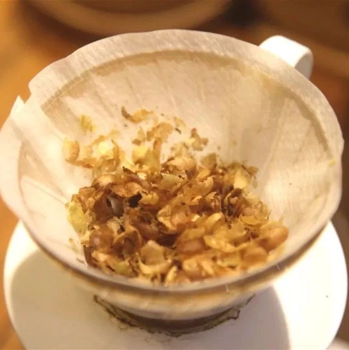 為什么水洗豆的銀皮比較多？銀皮會(huì)增加咖啡的瑕疵風(fēng)味嗎？