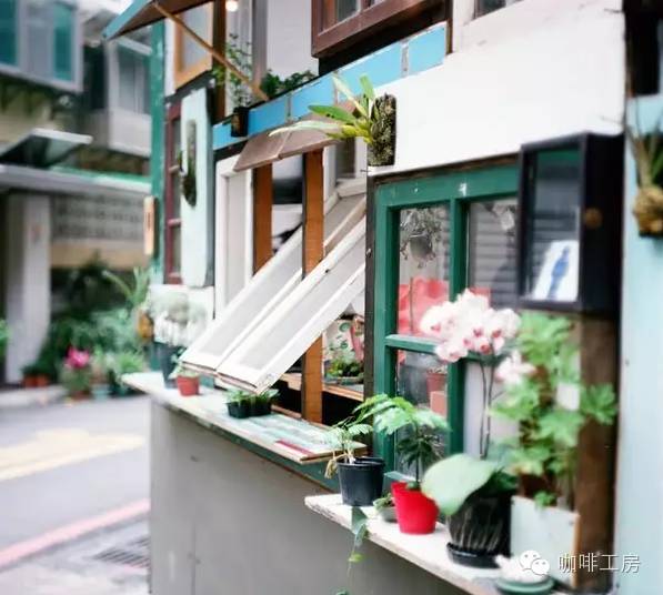 【咖啡館裝修日記】自己動手裝修一個咖啡館，diy改造屬于自己的咖啡館