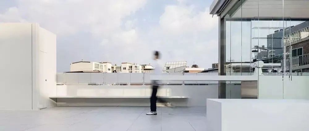 不如開家屋頂咖啡館？