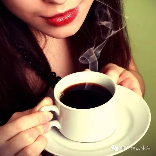 很多人是因?yàn)樗暨M(jìn)咖啡坑的……
