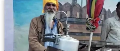 印度大哥改造高壓鍋做咖啡，看著干凈又衛(wèi)生！