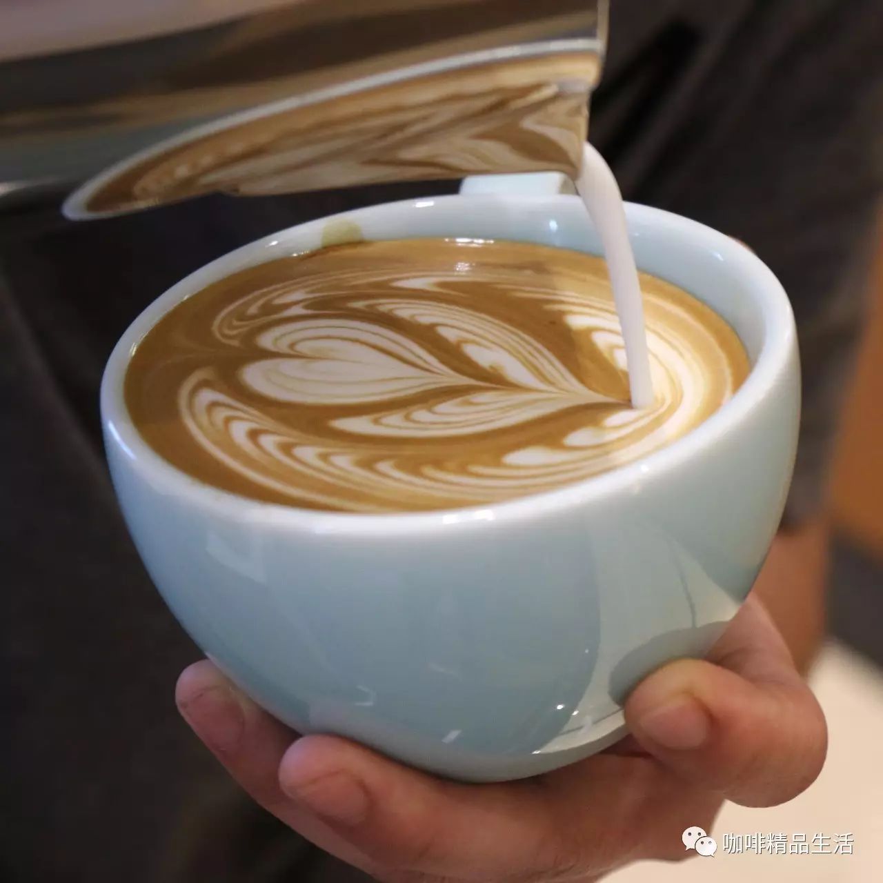 五一咖啡攻略 | 免費喝&看帥哥美女玩拉花都在這里！