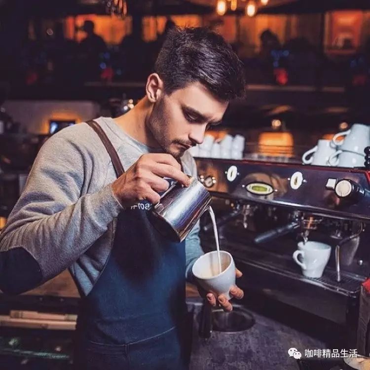 開咖啡館，識(shí)時(shí)務(wù)者為俊杰