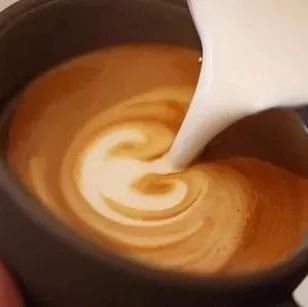 咖啡牛奶如何選擇 | 咖啡找搭檔，牛奶一定排第一嗎？