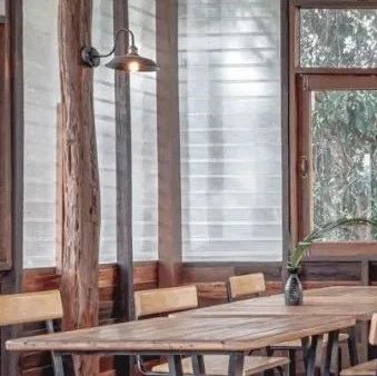 餐飲空間 ? 內(nèi)部和外部空間連接起來，以減少建筑物的不透明性