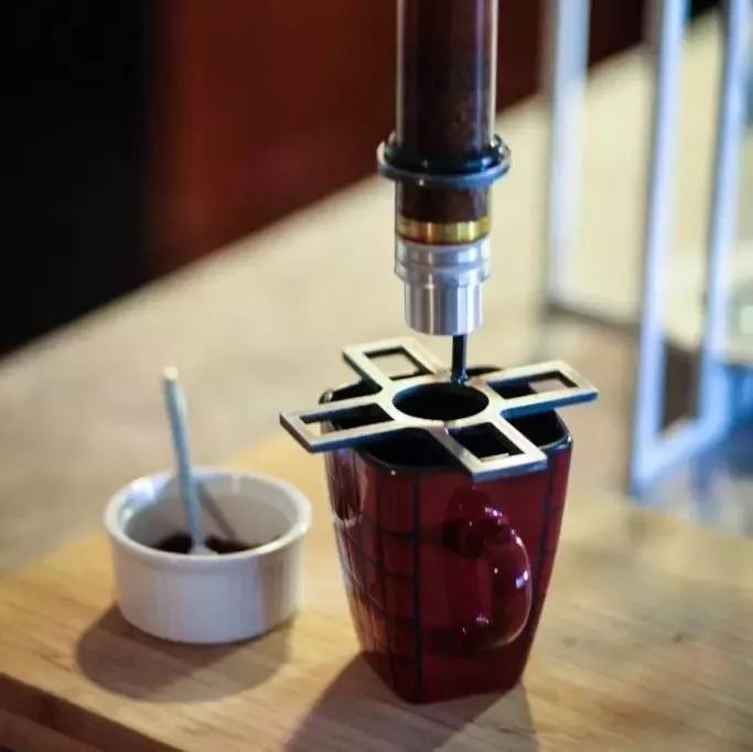 最富有創(chuàng)意的手沖：Proper Coffee Pour Over