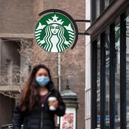 星巴克強制員工接種疫苗或每周自費檢測
