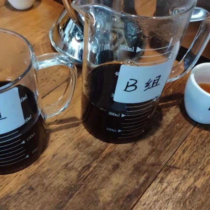 咖啡沖煮實驗室 | 手沖咖啡應不應該“掐”尾段？粉液比一定的情況下，保留尾段和去除尾段的咖啡風味有何差別？